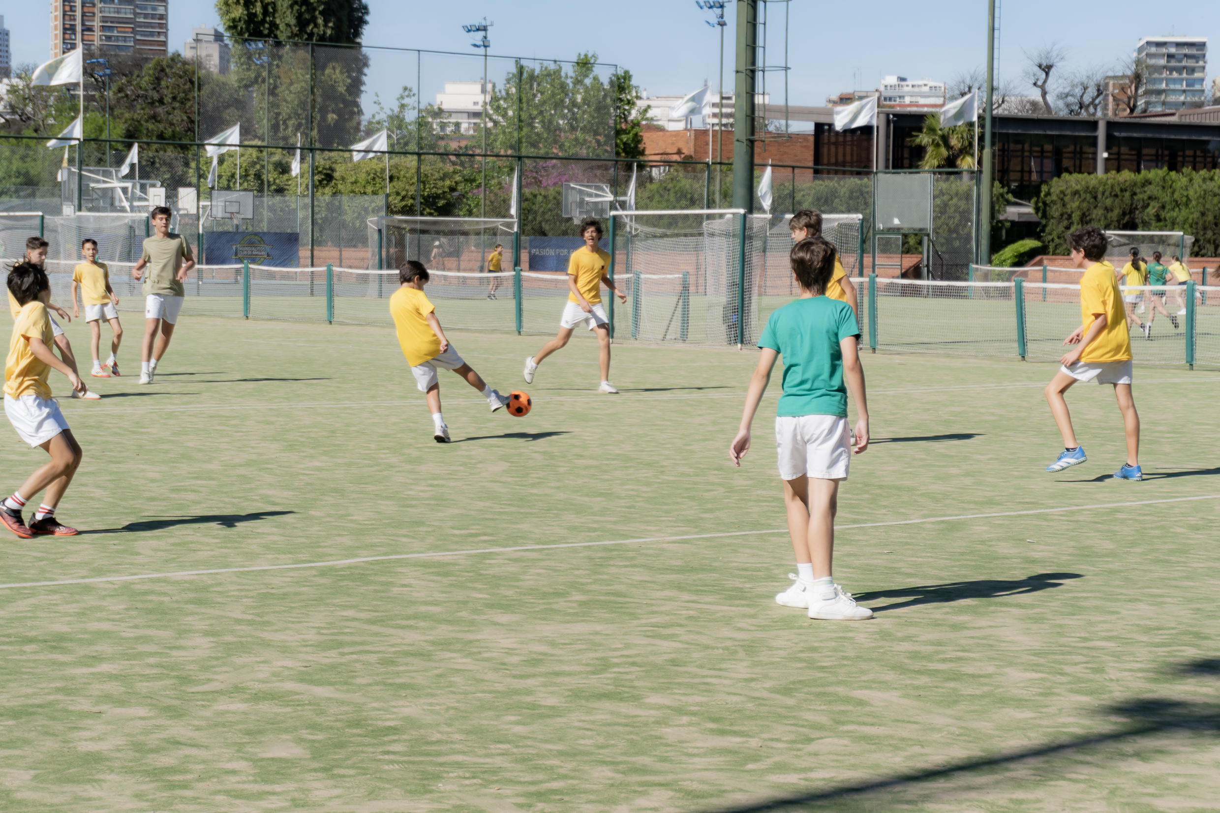 Taller de fútbol en el Colegio San Javier
