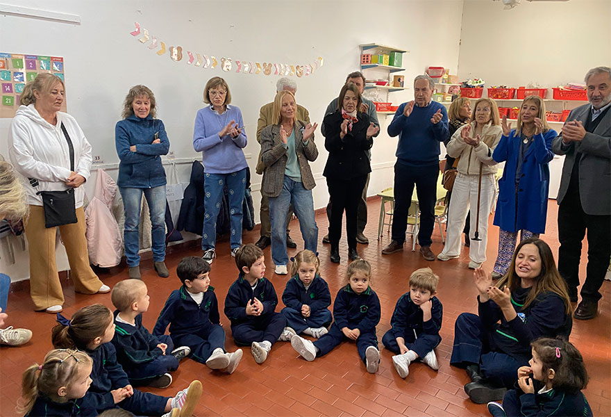 Kinder 3 recibe a los abuelos - encuentro creativo - The Green House Kindergarten - Colegio San Javier